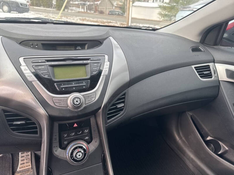 2013 Hyundai Elantra Coupe SE