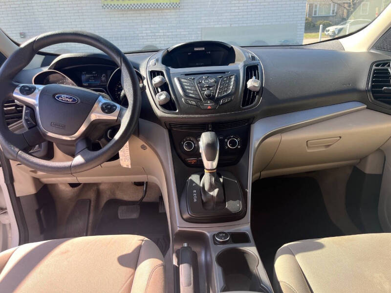 2016 Ford Escape SE