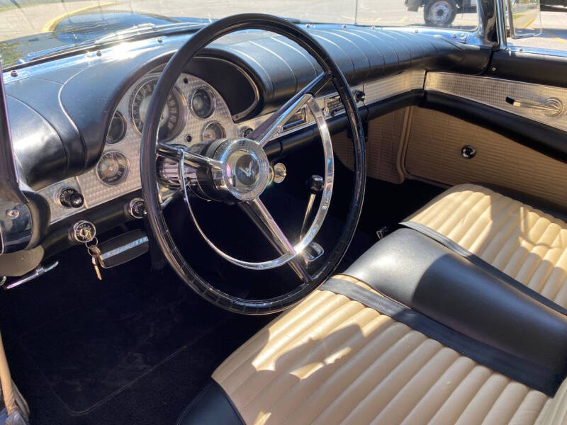 1957 Ford Thunderbird