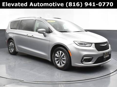 2021 Chrysler Pacifica Hybrid for sale at Elevated Automotive in Merriam KS