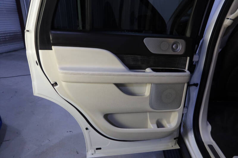 2020 Lincoln Navigator Black Label