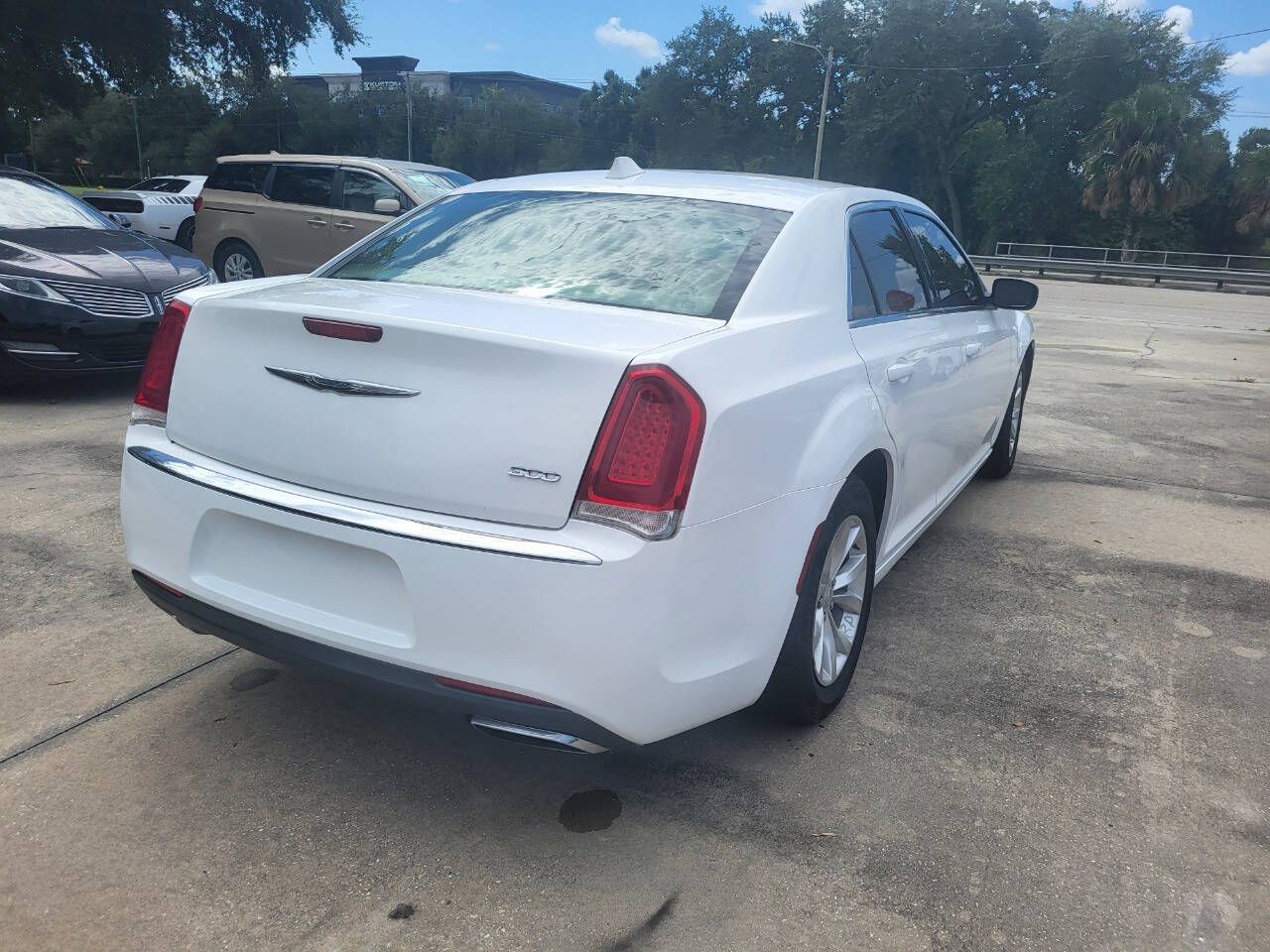 2016 Chrysler 300 for sale at FAMILY AUTO BROKERS in Longwood, FL