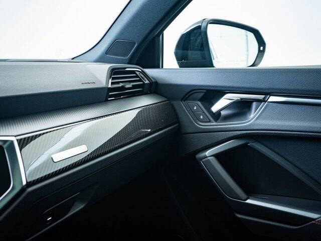 2025 Audi Q3 quattro S line Prem Plus 45 TFSI