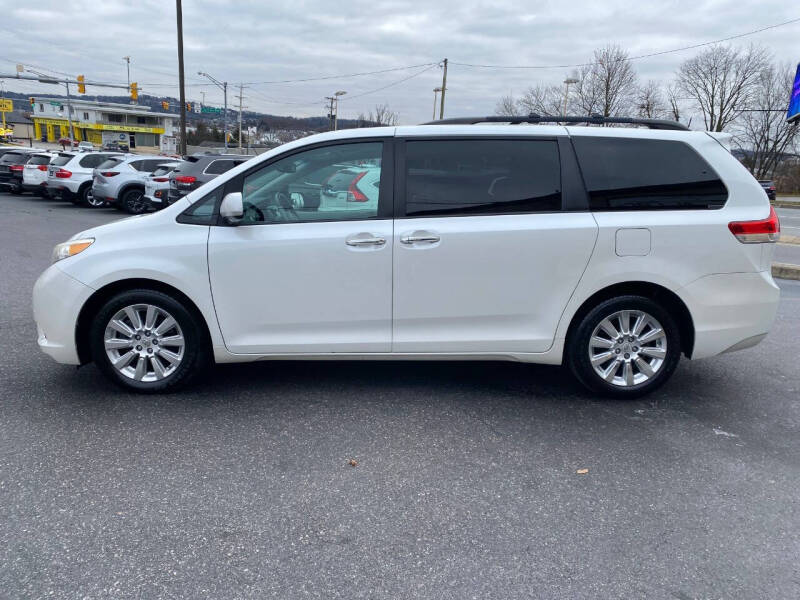 2012 Toyota Sienna Limited 7-Passenger