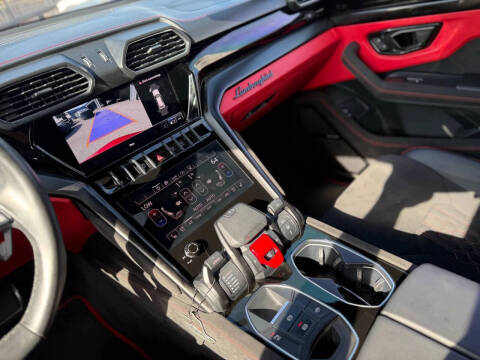 2023 Lamborghini Urus S