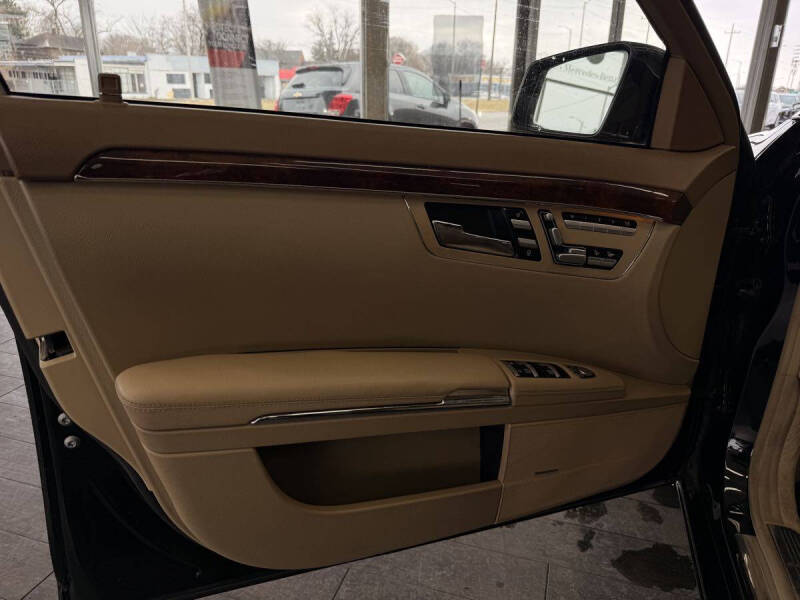 2010 Mercedes-Benz S-Class S 550 4MATIC