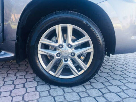2013 Lexus LX 570