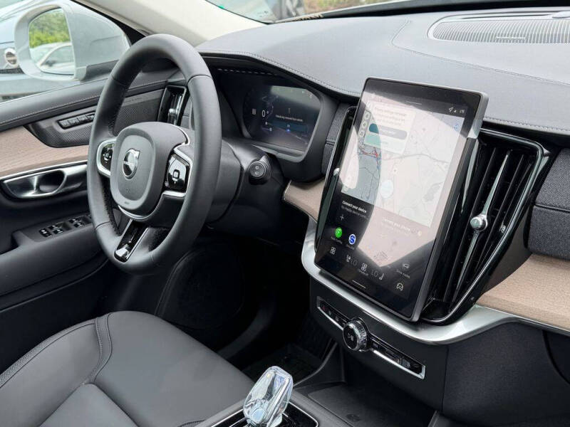 2026 Volvo XC90 B6 Plus 7P