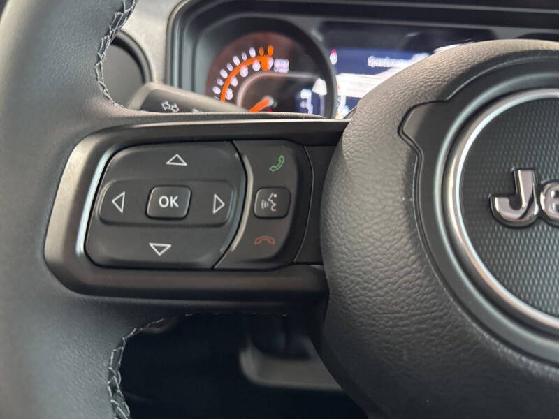 2025 Jeep Gladiator Sport