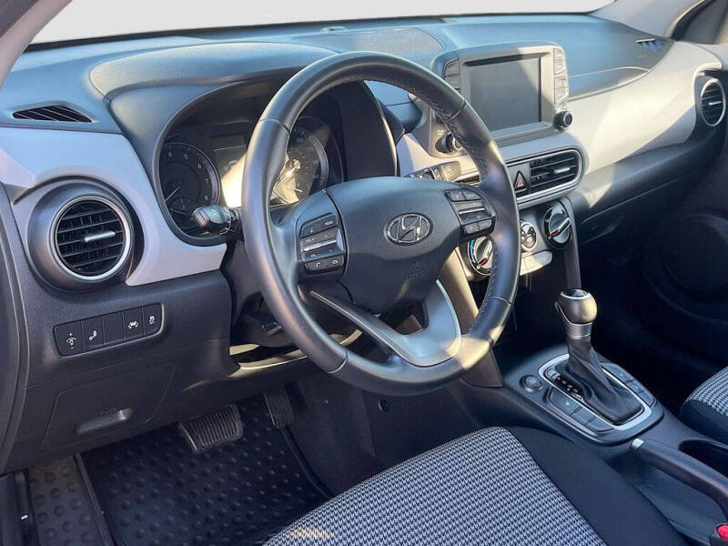 2021 Hyundai Kona SEL Plus