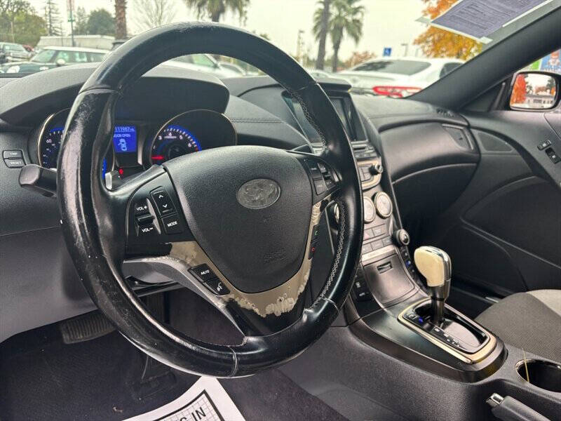 2013 Hyundai Genesis Coupe 2.0T Premium