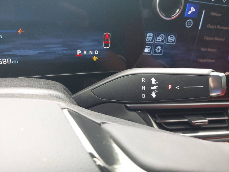 2025 Chevrolet Equinox EV RS