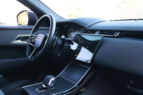 2025 Land Rover Range Rover Velar P250 Dynamic SE