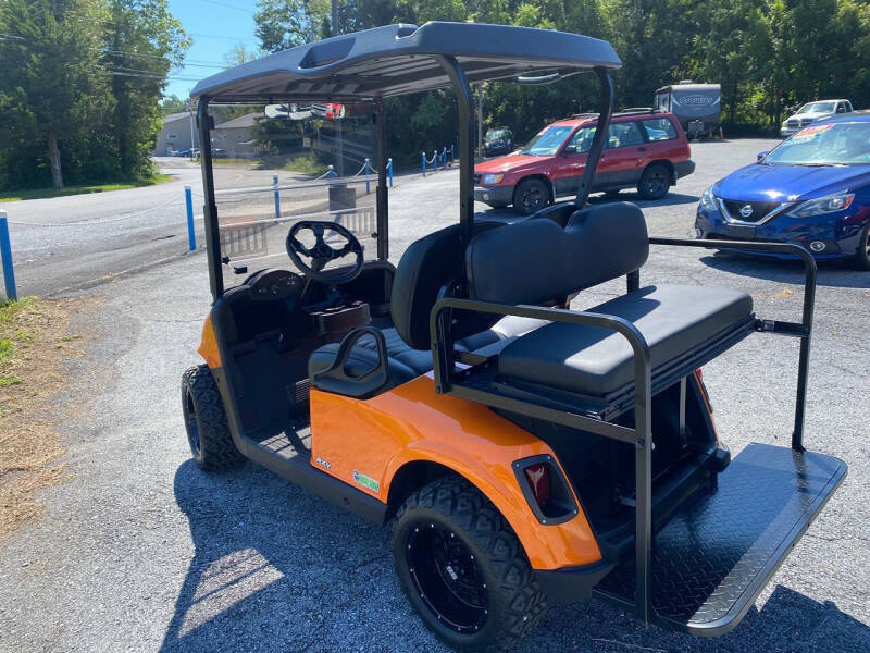 2020 E-Z-GO RXV