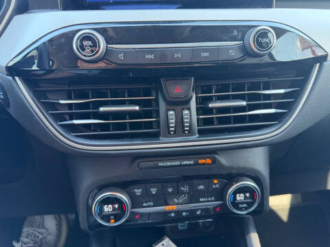2021 Ford Escape SEL