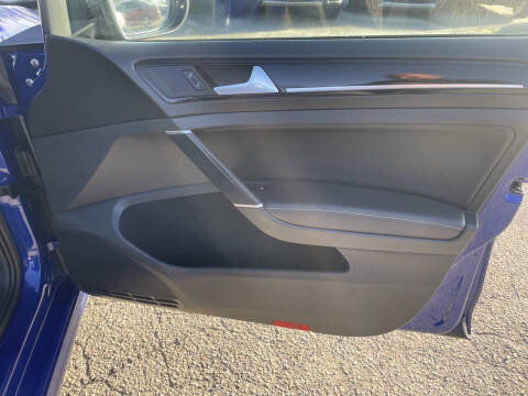 2016 Volkswagen Golf R 4Motion