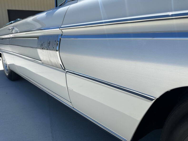 1962 Oldsmobile Starfire