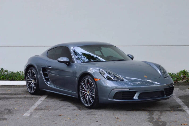 2025 Porsche 718 Cayman S