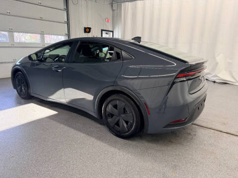 2025 Toyota Prius LE