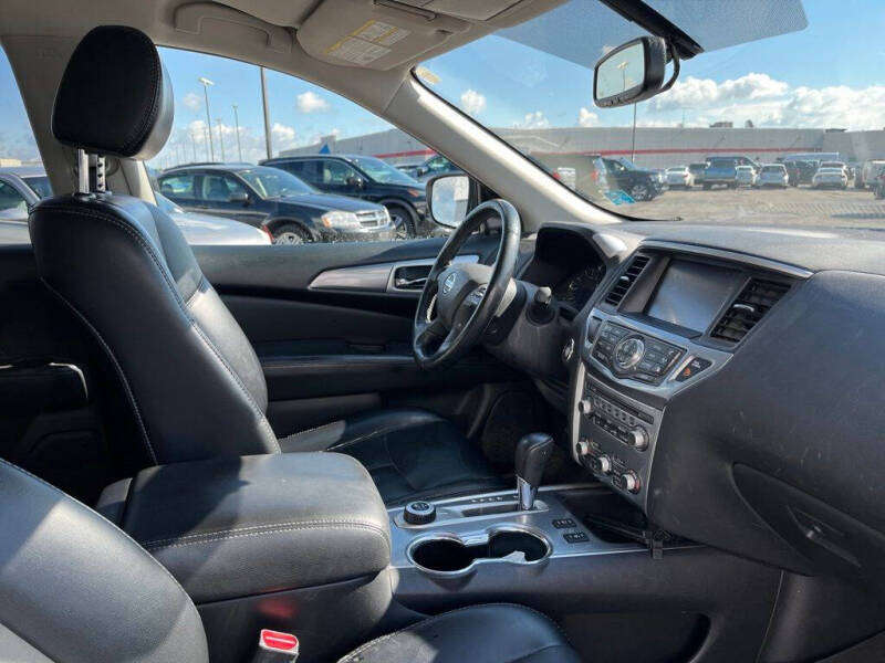 2018 Nissan Pathfinder SL