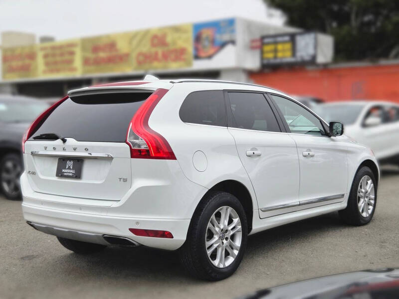 2016 Volvo XC60 T5 Drive-E Premier