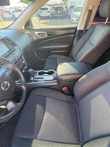 2018 Nissan Pathfinder S