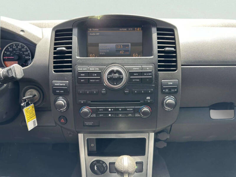 2012 Nissan Pathfinder Silver Edition