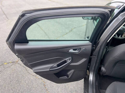 2017 Ford Focus SEL