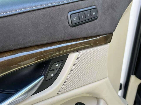 2018 Cadillac Escalade ESV Luxury