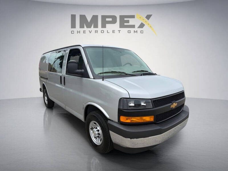 2026 Chevrolet Express Cargo Work Van - Photo 7