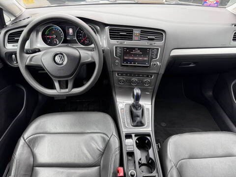 2016 Volkswagen e-Golf SE