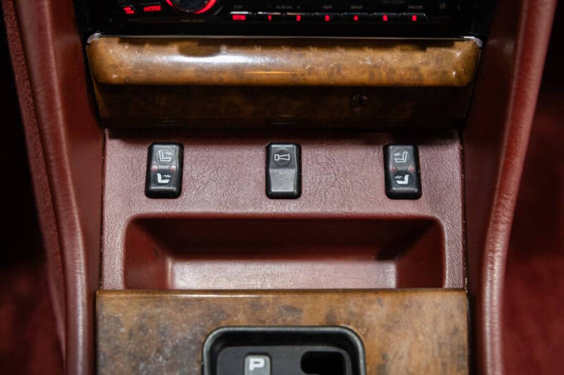 1988 Mercedes-Benz 560-Class 560 SEL