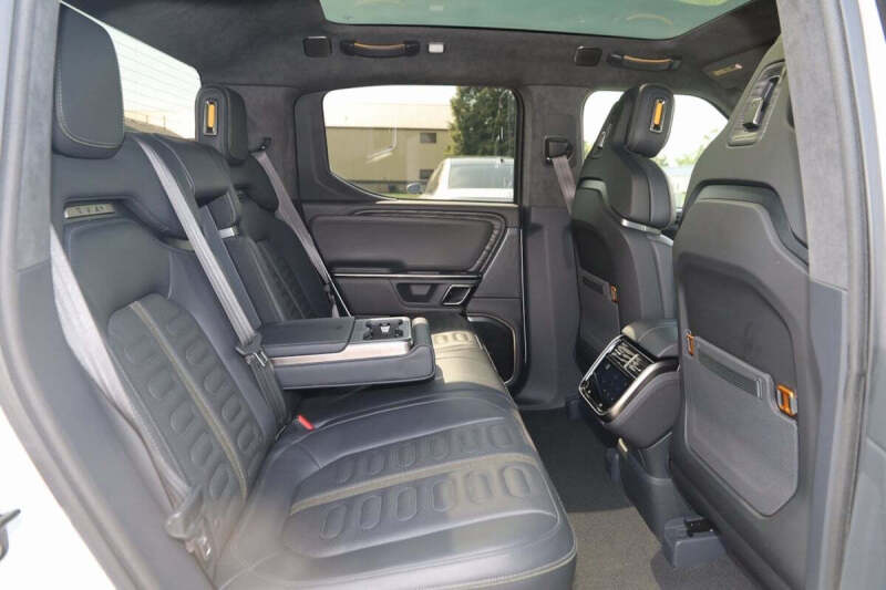 2022 Rivian R1T Adventure