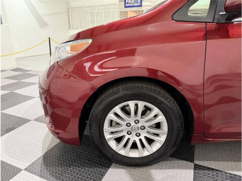 2017 Toyota Sienna