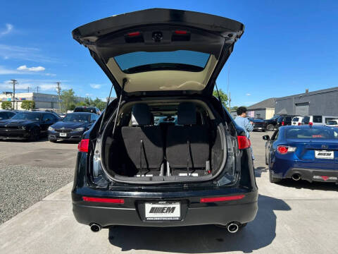 2018 Lincoln MKT Premiere