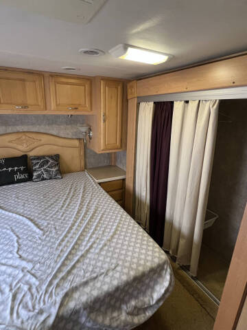 2005 Freightliner xc37