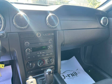 2008 Ford Mustang GT Deluxe