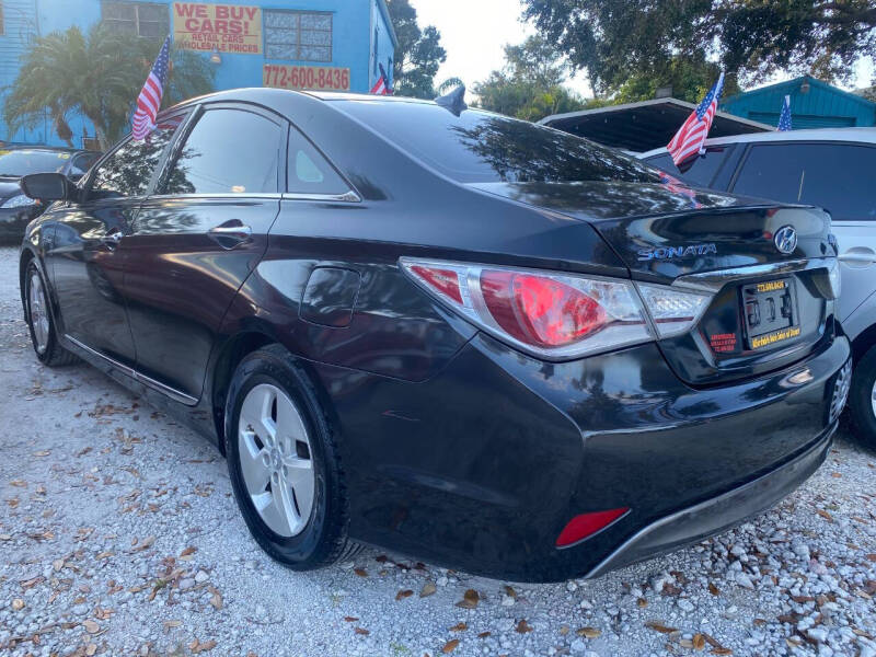 2011 Hyundai Sonata Hybrid Base photo 7