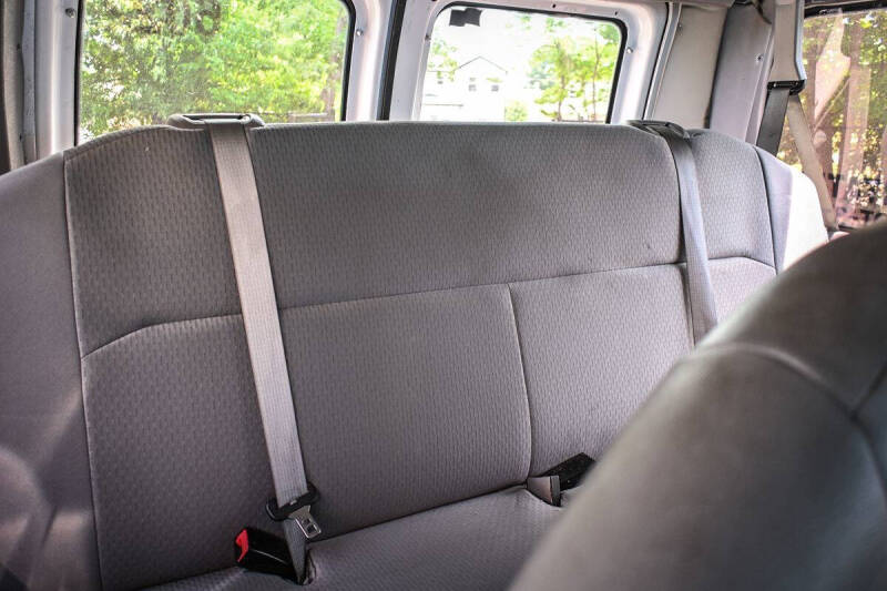 2010 Ford E-Series E-250