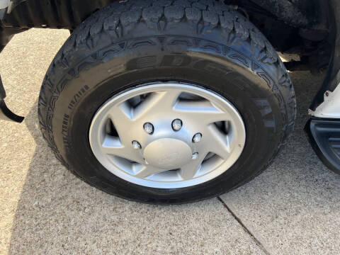 2009 Ford E-Series E-350 SD XLT