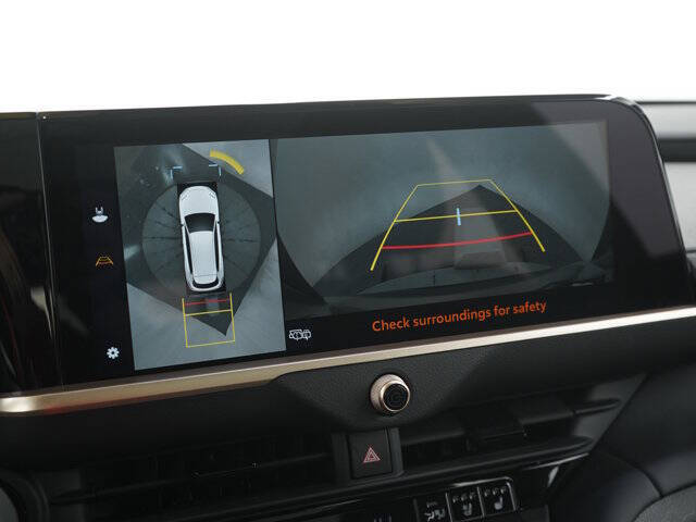 2025 Toyota Crown Signia Limited