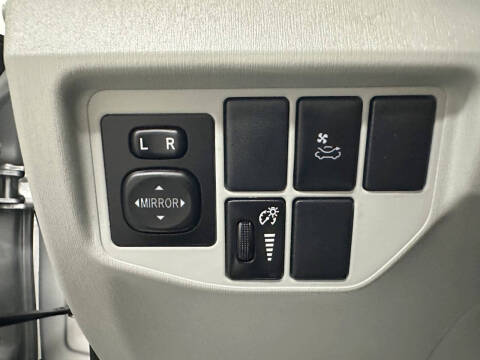2013 Toyota Prius Three