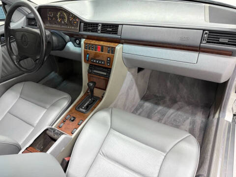 1995 Mercedes-Benz E-Class E 320