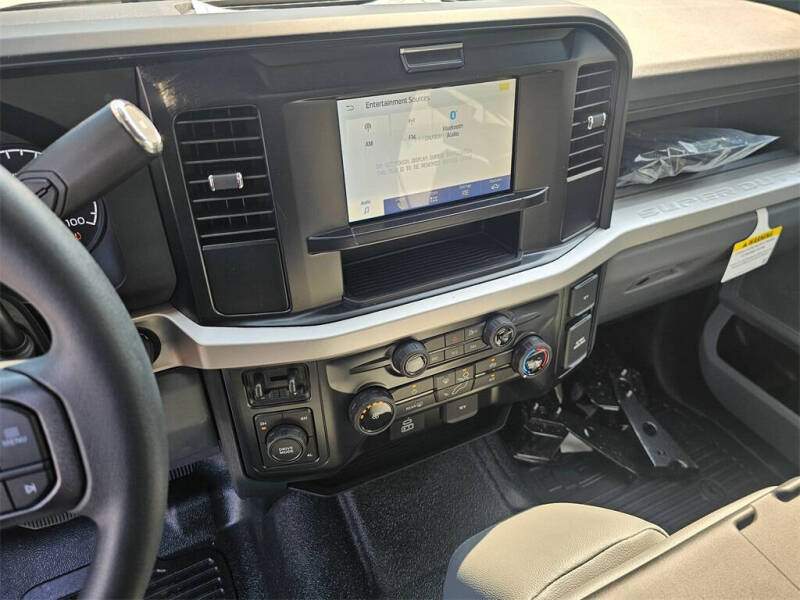 2025 Ford F-350 Super Duty XL