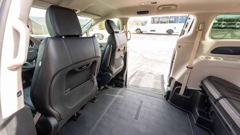 2024 Chrysler Pacifica Touring L