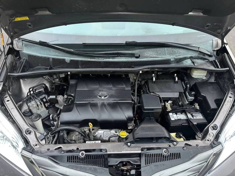 2014 Toyota Sienna