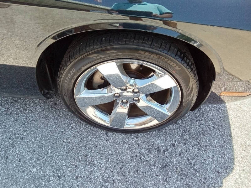 2011 Dodge Challenger SE