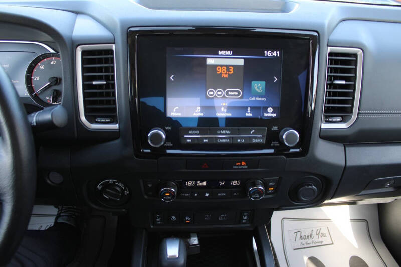 2022 Nissan Frontier SV