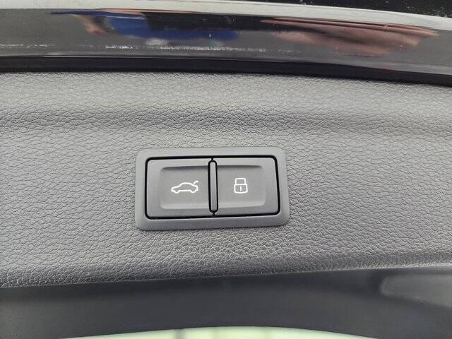 2024 Audi Q3 quattro S line Premium 45 TFSI