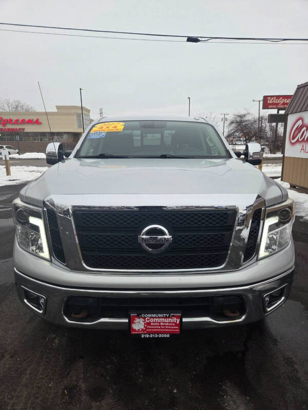 2017 Nissan Titan SV